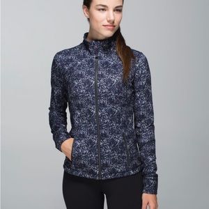 Lululemon"Forme Jacket (Cuffins) Rocky Road Sand Dune Toothpaste